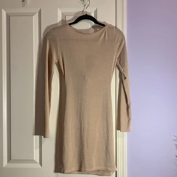 Pretty Little Thing champagne-colored mini dress. - Picture 2 of 2